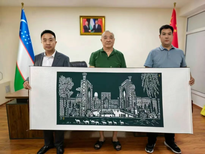 平?jīng)鍪袑ν赓Q(mào)易協(xié)會(huì)組織我市部分對外貿(mào)易企業(yè)赴烏茲別克斯坦參加“2025烏茲別克斯坦進(jìn)出口商品博覽會(huì)UZIME2025”